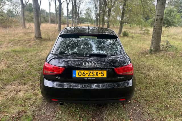 Audi A1 (2013) thumbnail 4