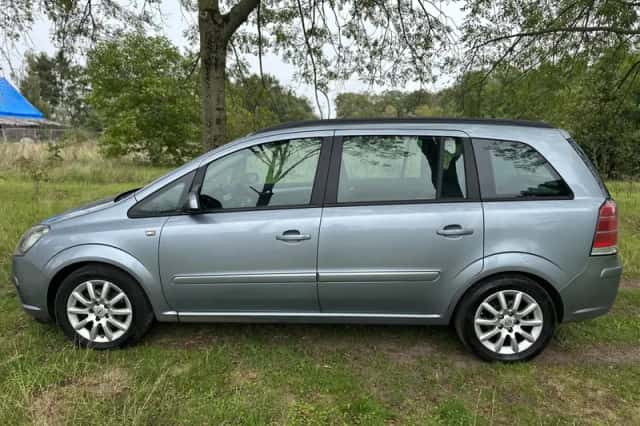Opel Zafira (2007) thumbnail 2