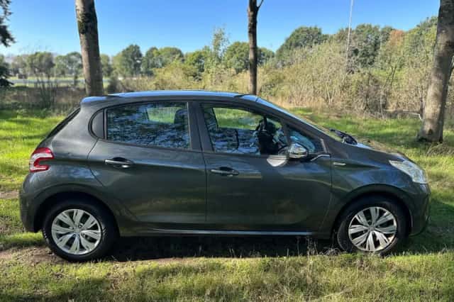 Peugeot 208 (2013) thumbnail 6