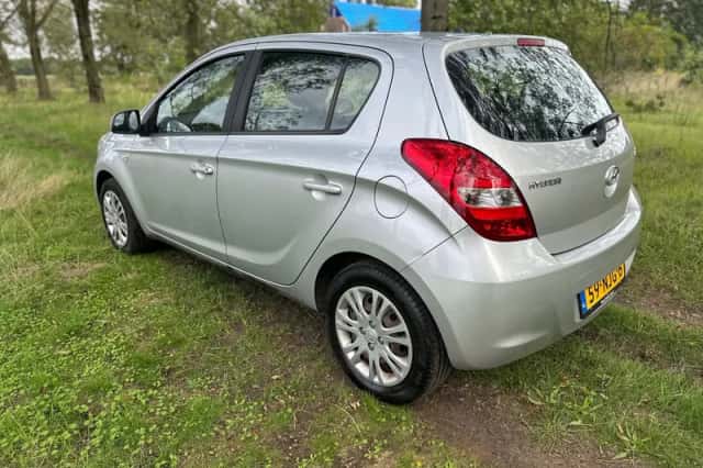 Hyundai i20 (2010) thumbnail 3