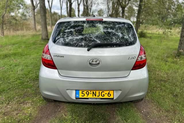 Hyundai i20 (2010) thumbnail 4