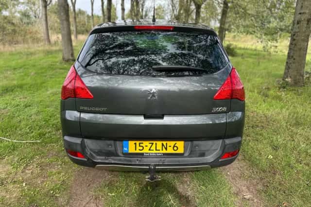 Peugeot 3008 (2013) thumbnail 4