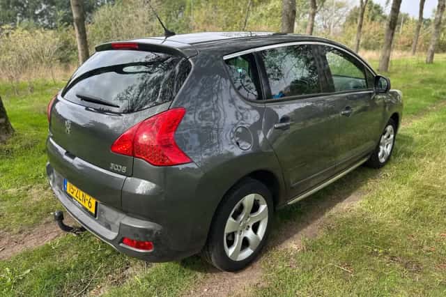 Peugeot 3008 (2013) thumbnail 5