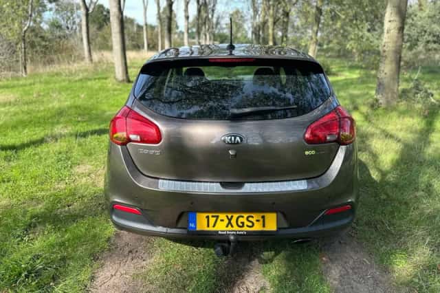 Kia Ceed (2012) thumbnail 4