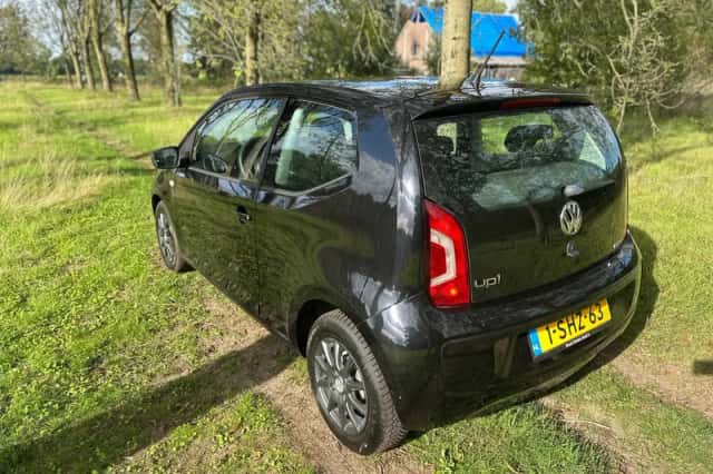 Volkswagen Up! (2013) thumbnail 3