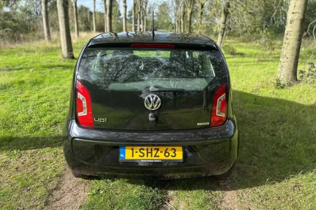 Volkswagen Up! (2013) thumbnail 4