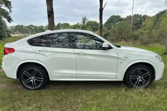 BMW X4 (2017) thumbnail 6