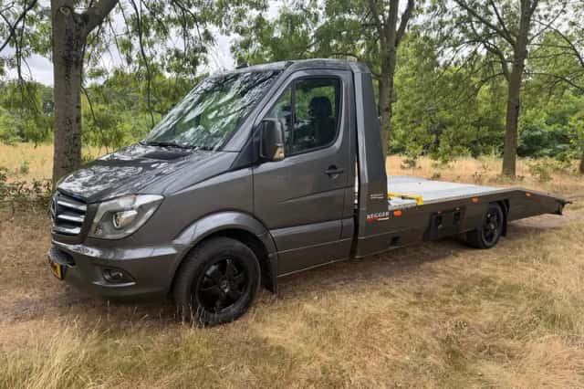 Mercedes-Benz Sprinter (2018) thumbnail 1