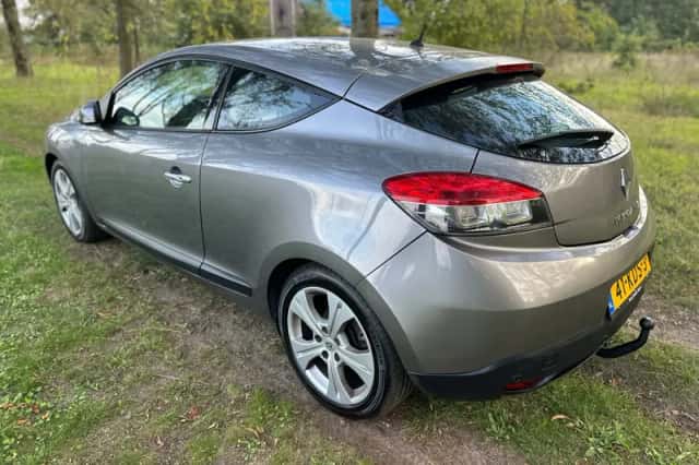 Renault Mégane (2009) thumbnail 3