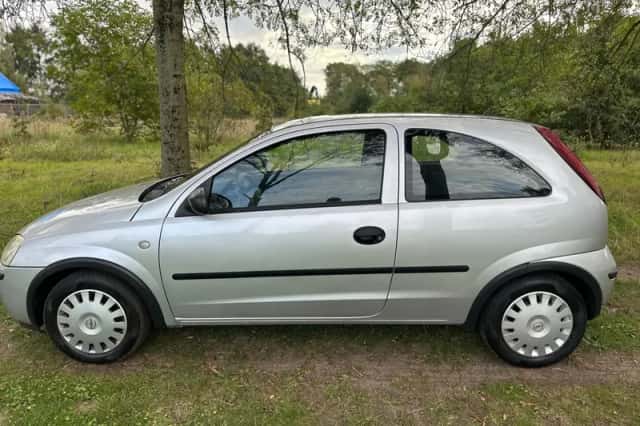 Opel Corsa (2005) thumbnail 2