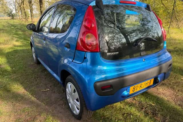 Peugeot 107 (2011) thumbnail 3