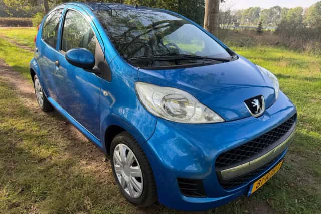 Peugeot 107 (2011) thumbnail 6