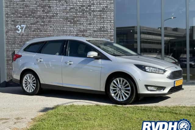 Ford Focus (2016) thumbnail 1