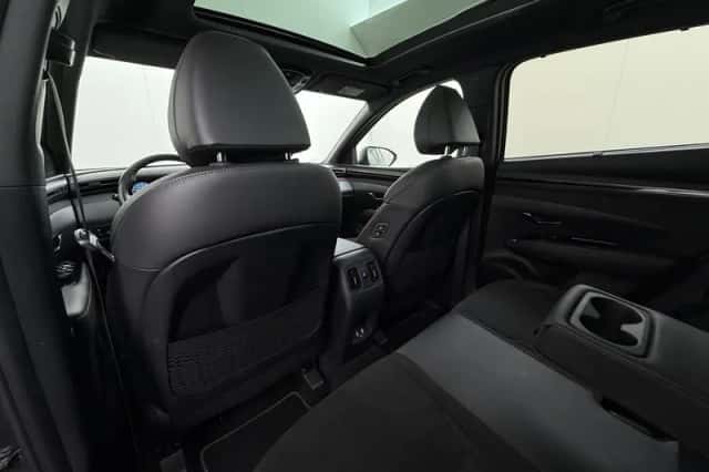 Hyundai Tucson (2023) thumbnail 4