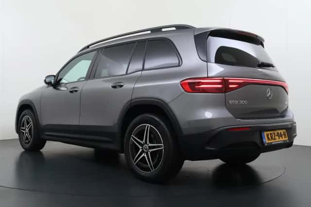 Mercedes-Benz EQB (2025) thumbnail 6