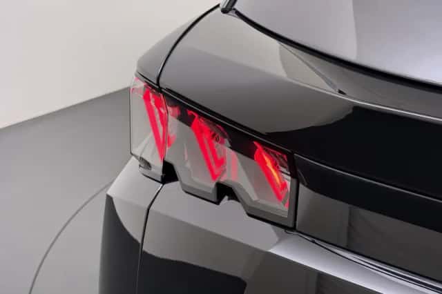 Peugeot 5008 (2025) thumbnail 2