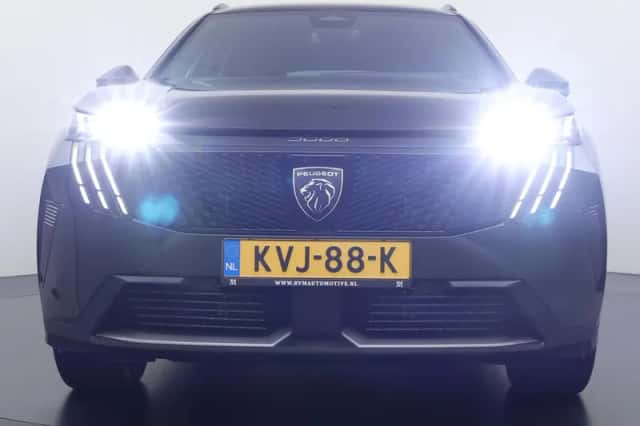 Peugeot 5008 (2025) thumbnail 4