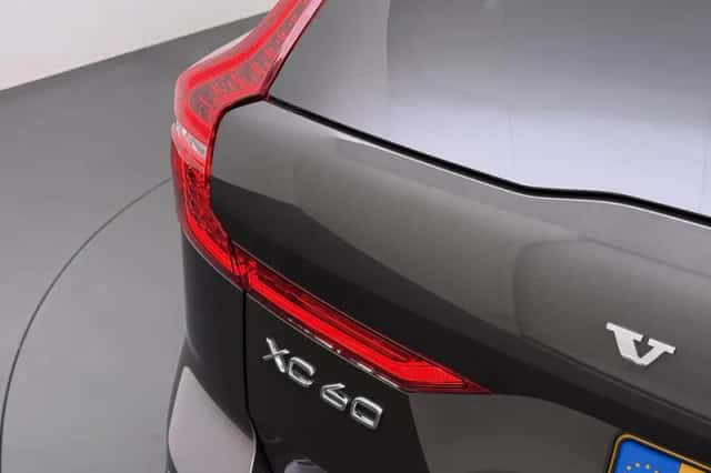 Volvo XC60 (2025) thumbnail 2