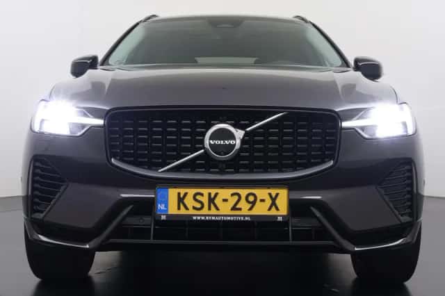 Volvo XC60 (2025) thumbnail 4