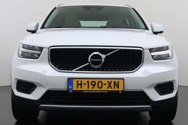 Volvo XC40 (2020) thumbnail 4