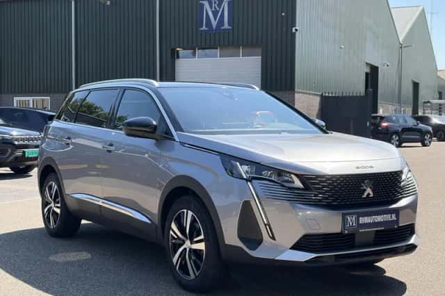 Peugeot 5008 (2024) thumbnail 3