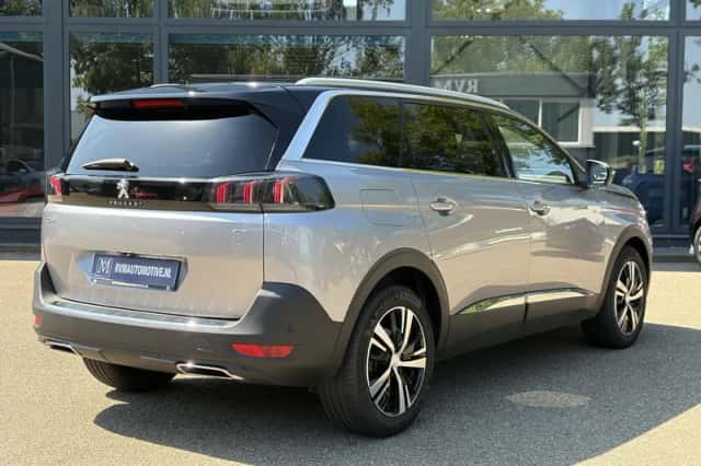 Peugeot 5008 (2024) thumbnail 4