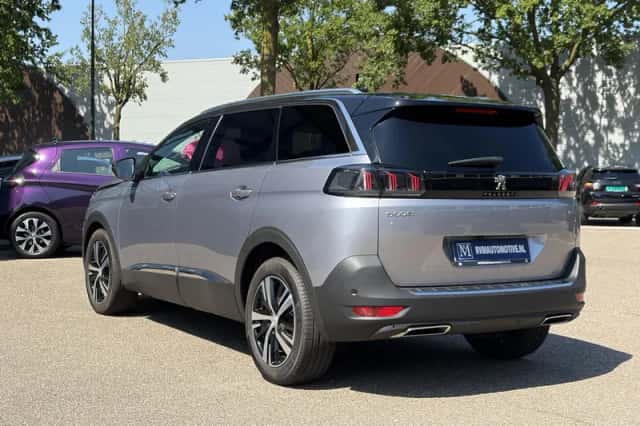 Peugeot 5008 (2024) thumbnail 5