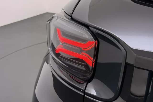 Jeep Avenger (2024) thumbnail 2