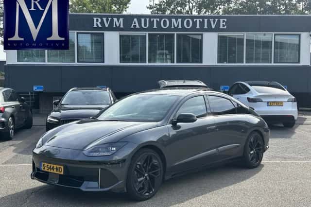 Hyundai Ioniq 6 (2023) thumbnail 1