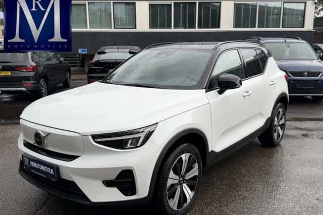 Volvo XC40 (2023) thumbnail 1
