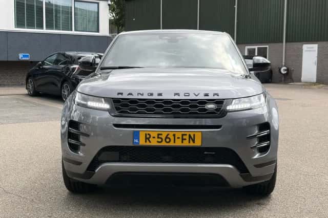 Land Rover Range Rover Evoque (2022) thumbnail 2