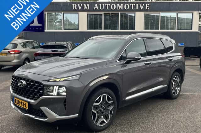 Hyundai Santa Fe (2022) thumbnail 1