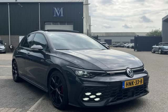 Volkswagen Golf (2024) thumbnail 5