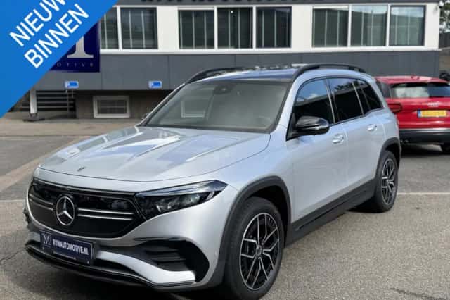 Mercedes-Benz EQB (2023) thumbnail 1