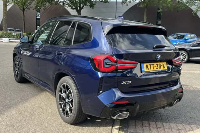 BMW X3 (2024) thumbnail 5