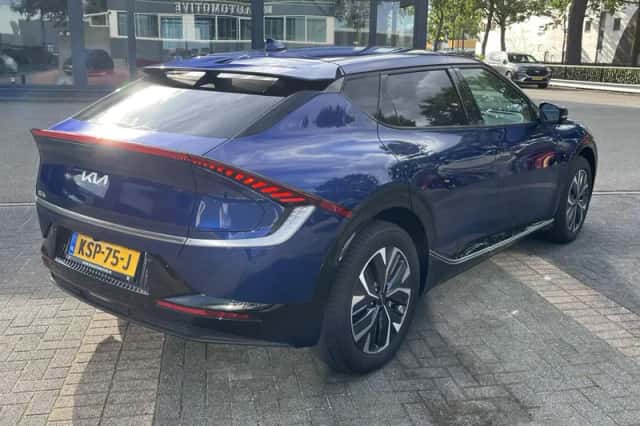 Kia EV6 (2023) thumbnail 4