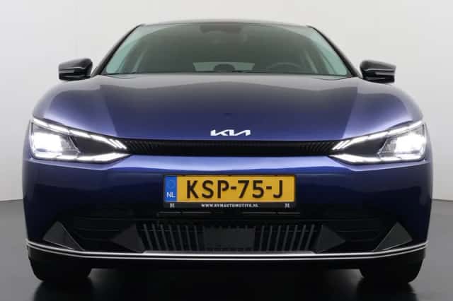 Kia EV6 (2023) thumbnail 5
