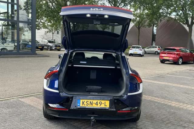 Kia EV6 (2023) thumbnail 4