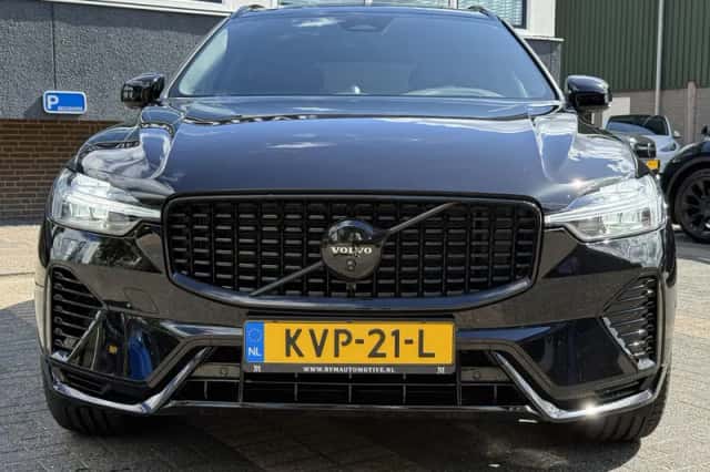 Volvo XC60 (2025) thumbnail 2