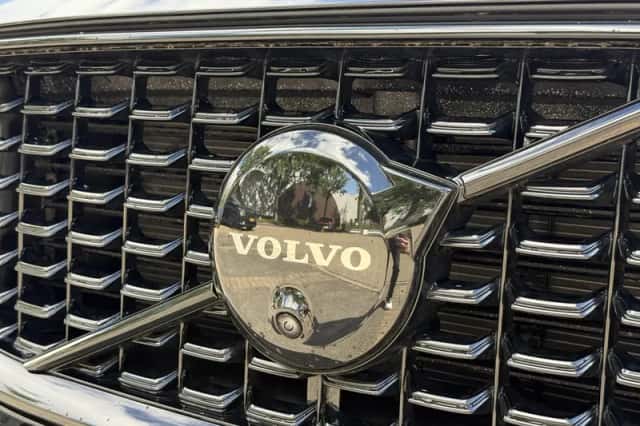 Volvo XC60 (2025) thumbnail 3