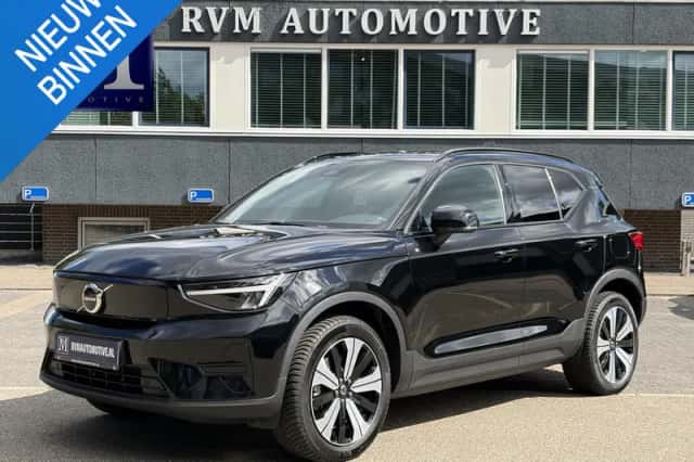 Volvo XC40 (2023) thumbnail 1
