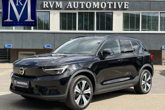 Volvo XC40 (2023) thumbnail 1