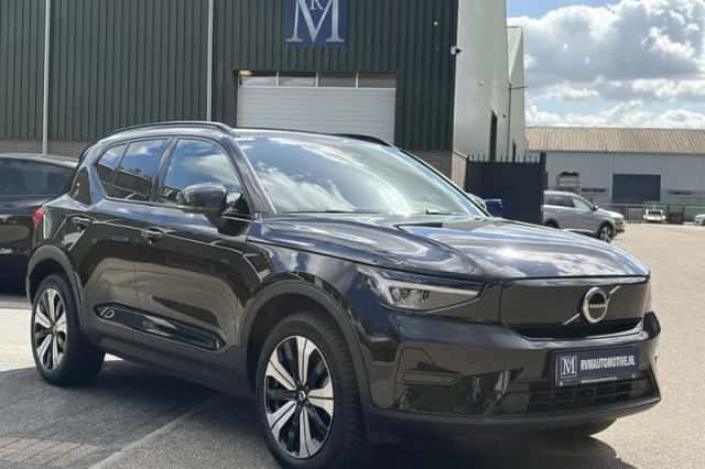 Volvo XC40 (2023) thumbnail 3