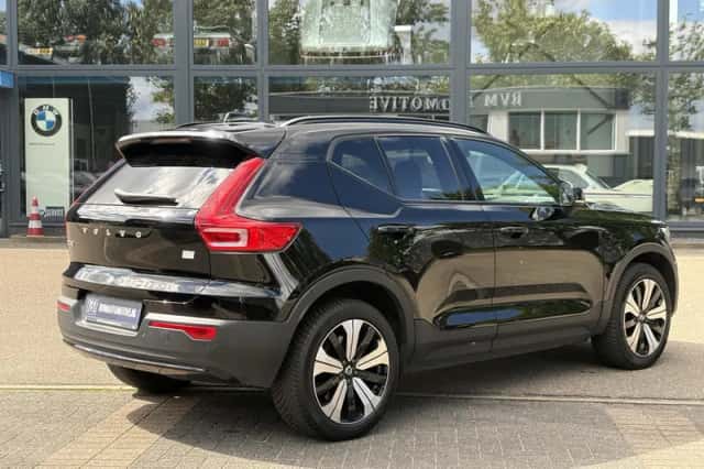 Volvo XC40 (2023) thumbnail 6