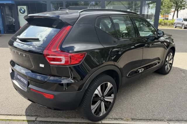 Volvo XC40 (2023) thumbnail 5