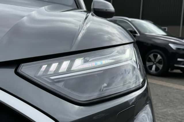 Audi Q5 (2022) thumbnail 3