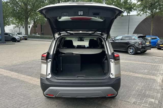 Nissan X-Trail (2025) thumbnail 3