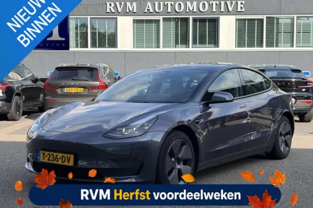 Tesla Model 3 (2023) thumbnail 1