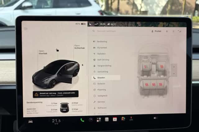 Tesla Model 3 (2023) thumbnail 2