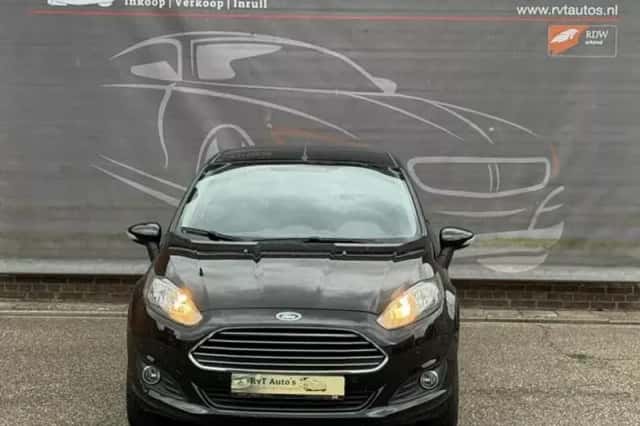 Ford Fiesta (2015) thumbnail 2